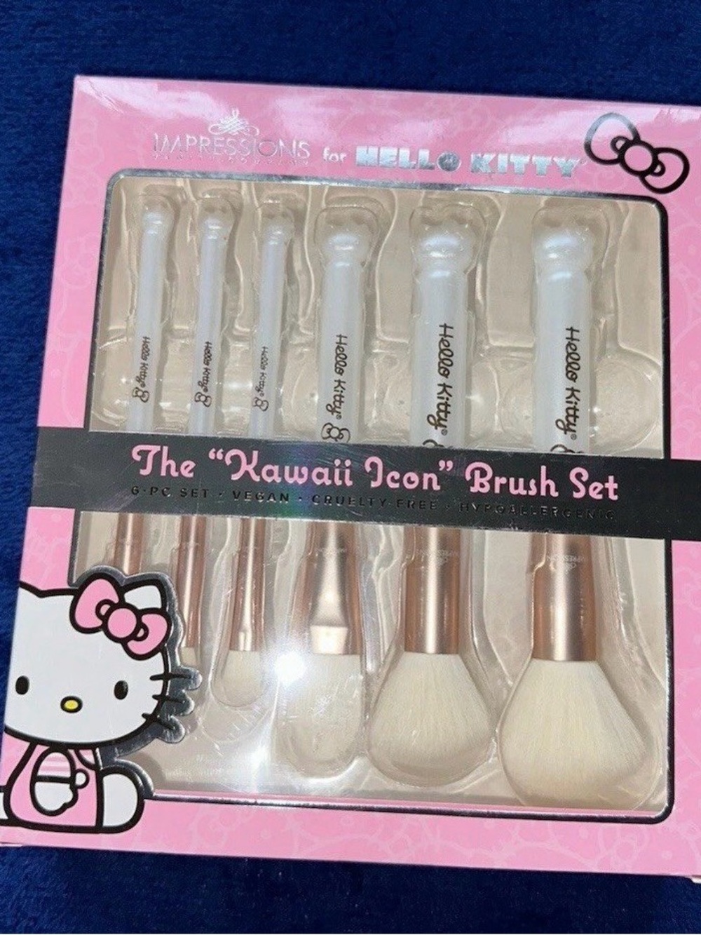 New Impressions Vanity Hello Kitty Kawaii Icon Brush Set